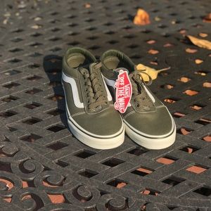nwt old skool vans